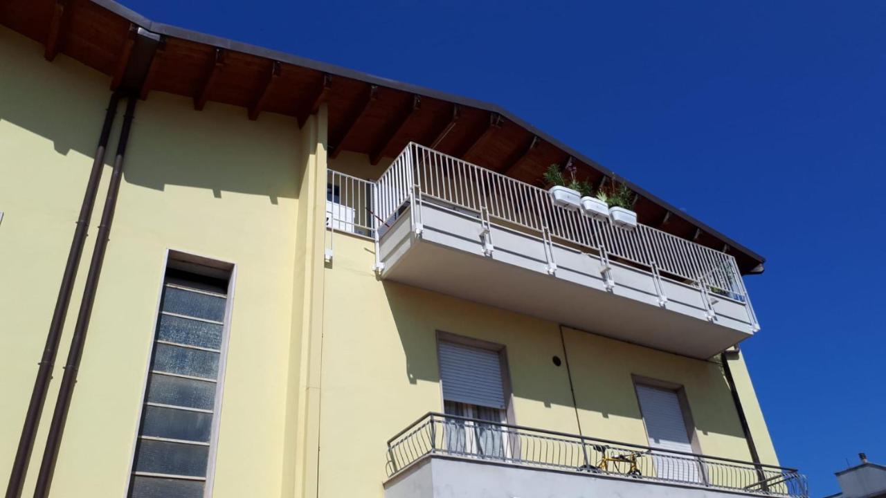 דירות פסקרה Casa Klimt Vicinissima Al Mare Parcheggio Privato Gratuito Se Disponibile מראה חיצוני תמונה