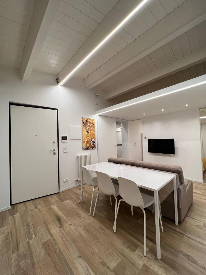 דירות פסקרה Casa Klimt Vicinissima Al Mare Parcheggio Privato Gratuito Se Disponibile מראה חיצוני תמונה