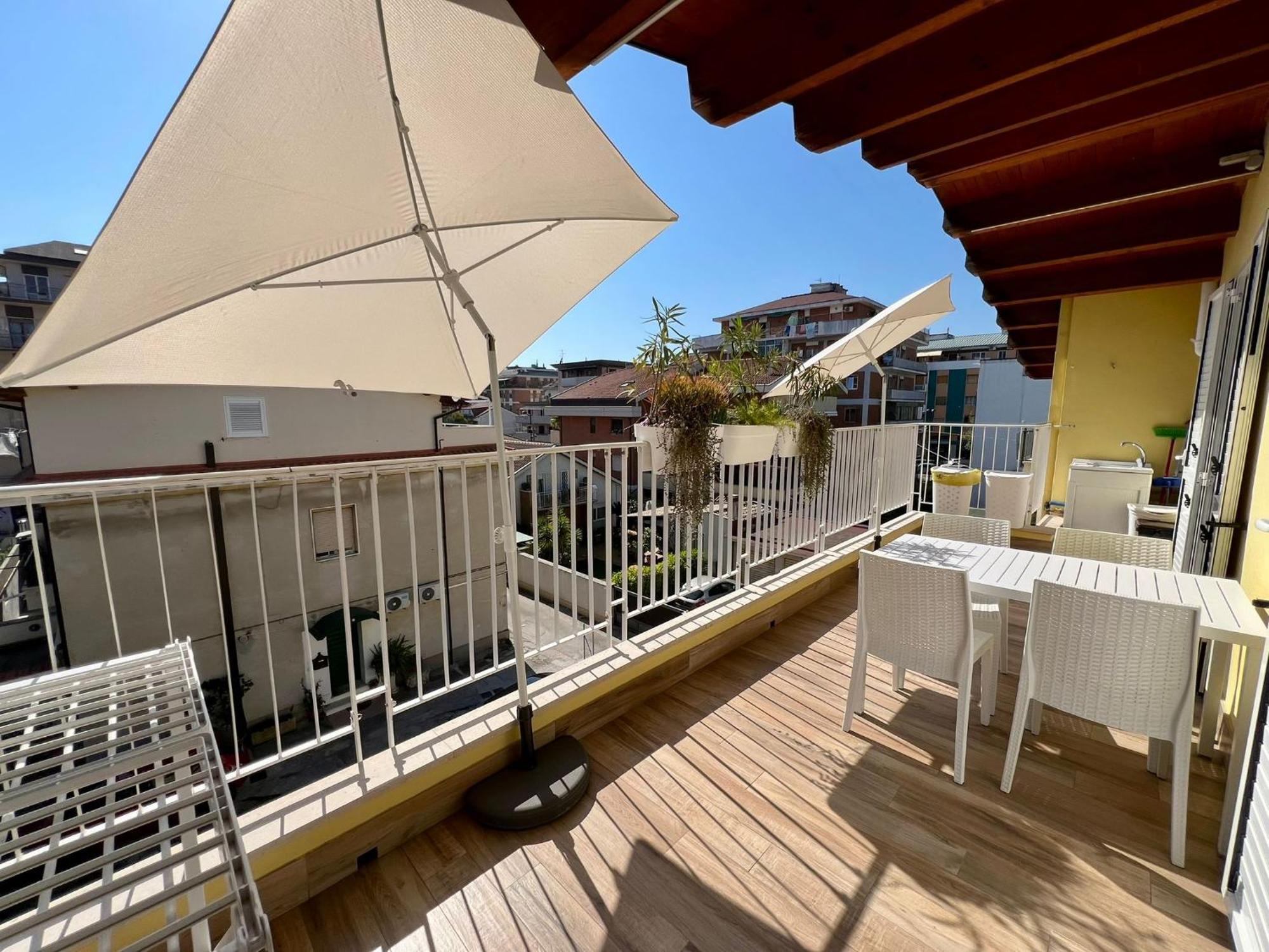 דירות פסקרה Casa Klimt Vicinissima Al Mare Parcheggio Privato Gratuito Se Disponibile מראה חיצוני תמונה